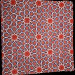 کوسن مخمل طرح کاشی قرمز سنتی
